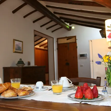 Couette-café La Coperta Ricamata 3*