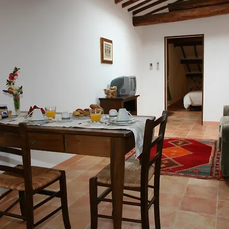 Couette-café La Coperta Ricamata 3*