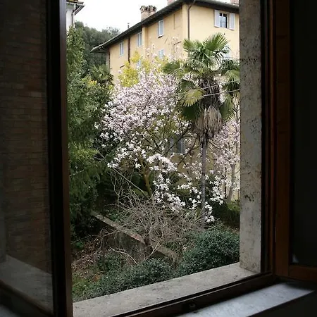Couette-café La Coperta Ricamata 3*