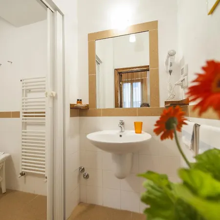 Couette-café La Coperta Ricamata 3*